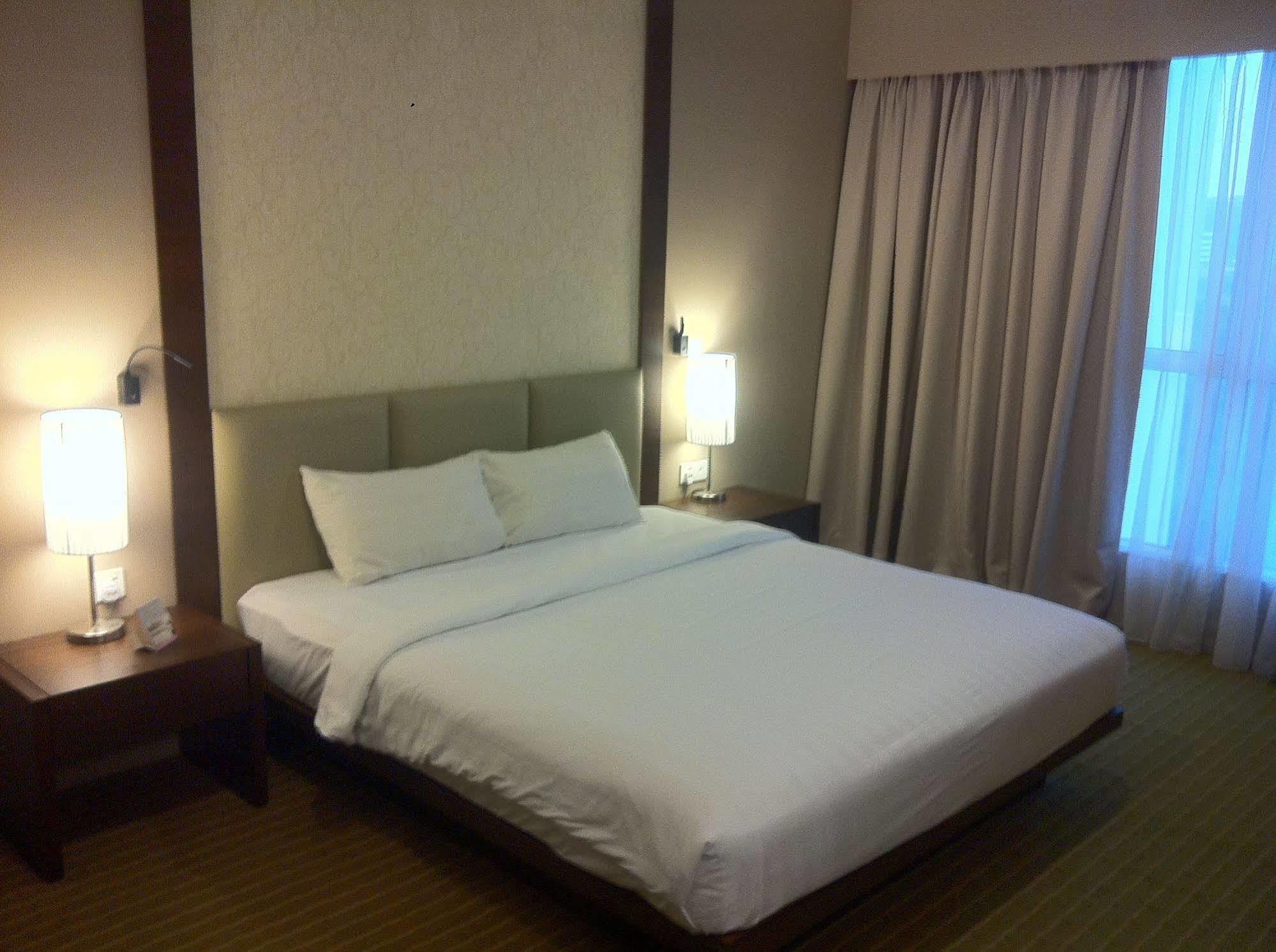 Hotel Primera Suite Cyberjaya Exteriör bild